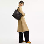 Coach City Tote Bag
In Signature Canvas Coffee