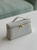 Extra Pocket L19
Ostrich Leather