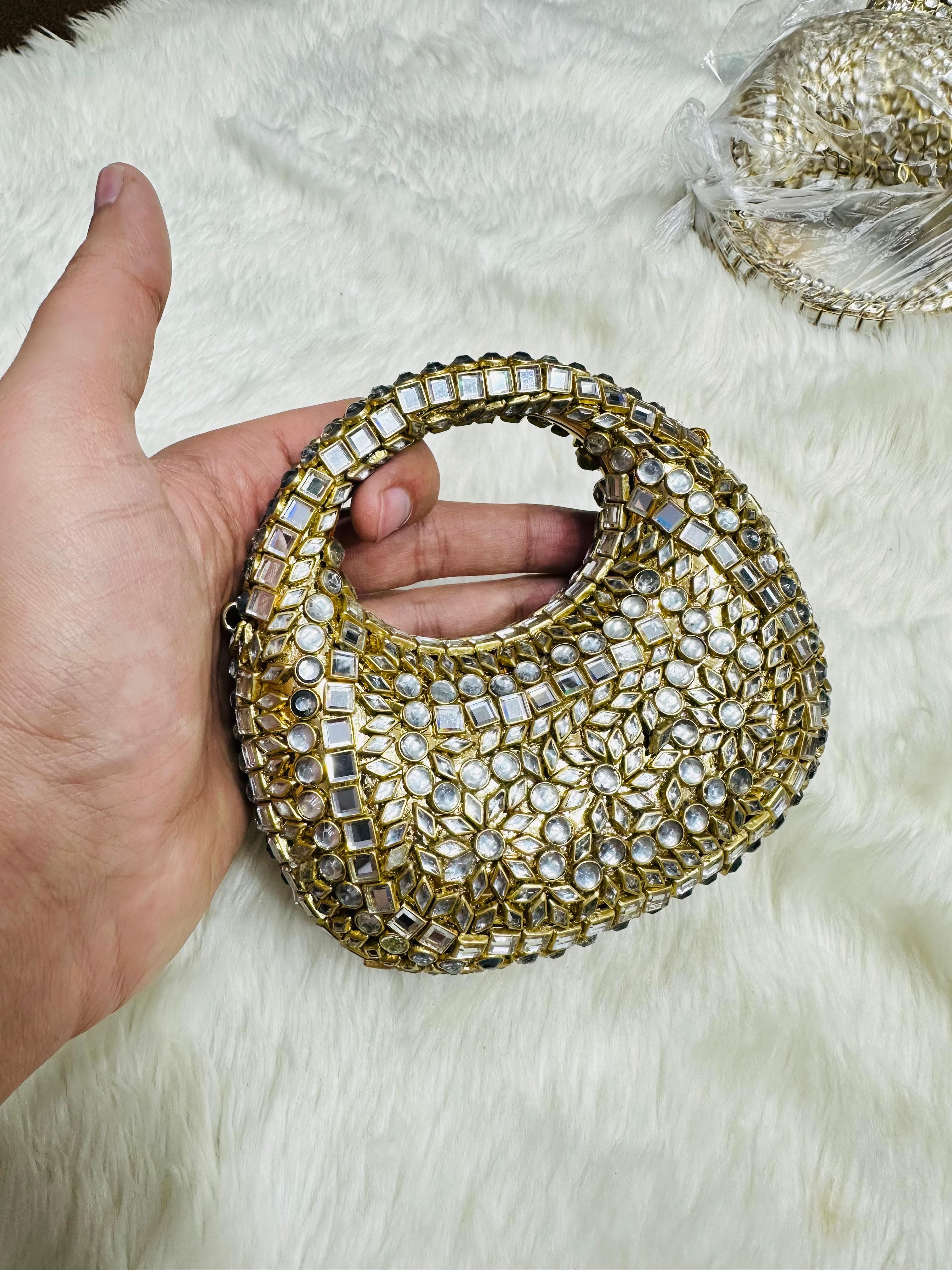 Kundun Clutch Aura